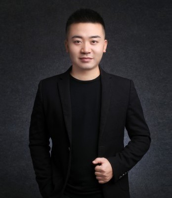 資深設(shè)計(jì)師-陳柏安